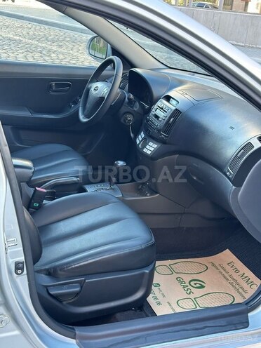 Hyundai Elantra-16