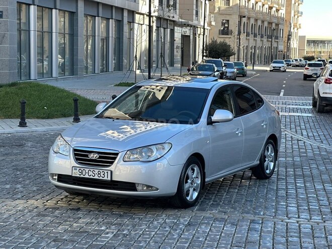 Hyundai Elantra-11