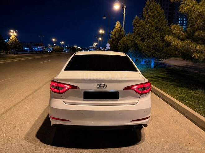 Hyundai Sonata-2