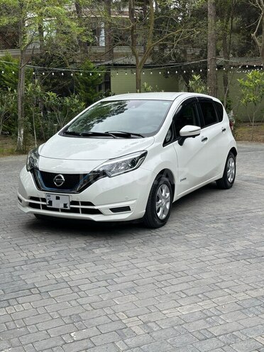 Nissan Note-1