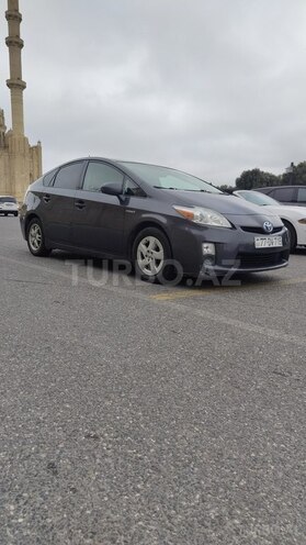 Toyota Prius-5