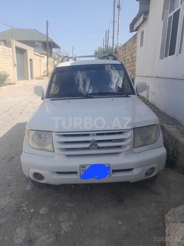 Mitsubishi Pajero io-1