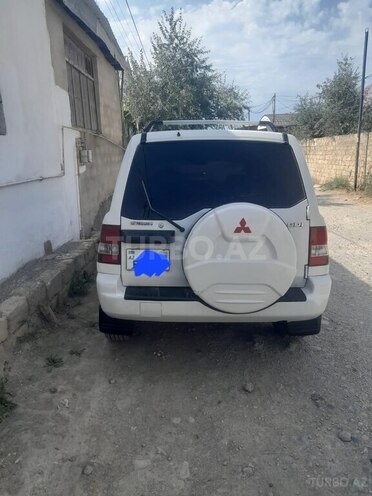 Mitsubishi Pajero io-2