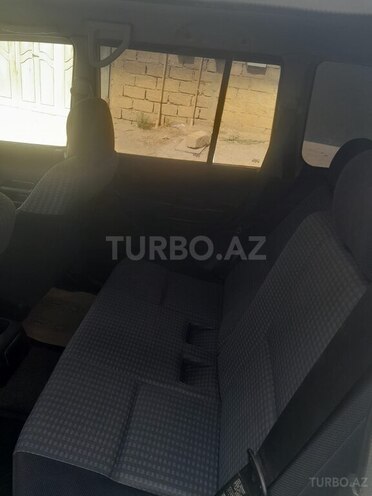 Mitsubishi Pajero io-5