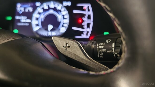 Lexus ES 300h-14