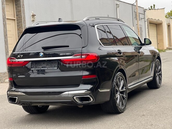 BMW X7-6