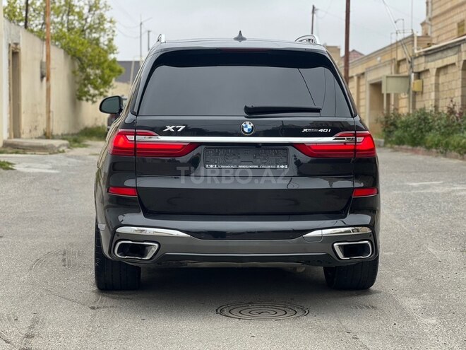 BMW X7-4