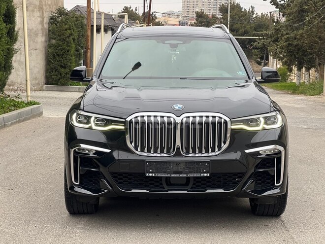BMW X7-1