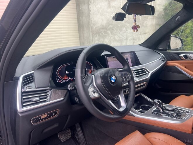 BMW X7-13