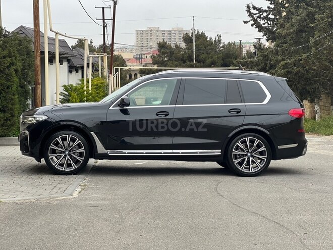 BMW X7-7