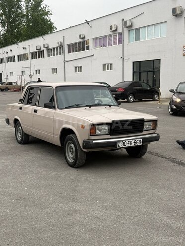 LADA (VAZ) 2107-2