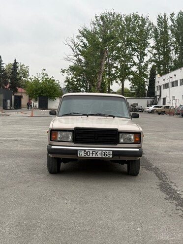 LADA (VAZ) 2107-1
