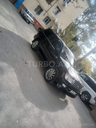 Toyota Land Cruiser-8