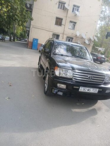 Toyota Land Cruiser-9