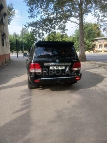 Toyota Land Cruiser-2