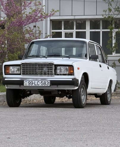 LADA (VAZ) 2107-1