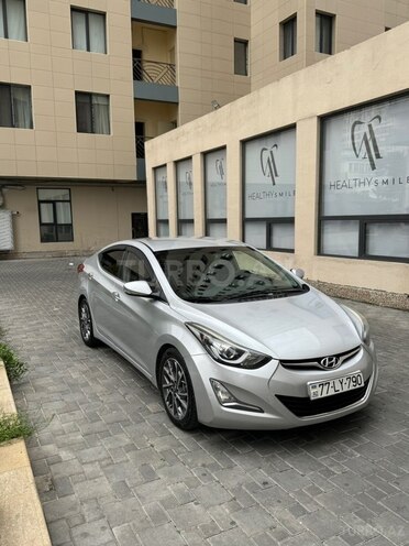 Hyundai Avante-3