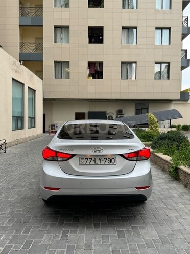 Hyundai Avante-7