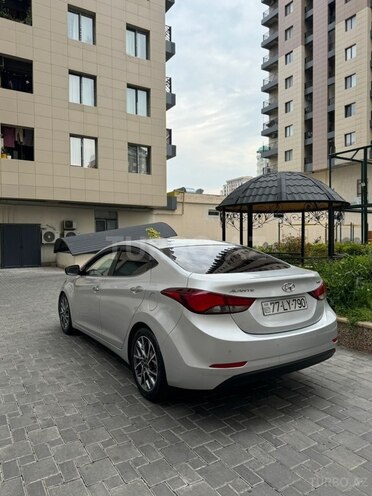 Hyundai Avante-4