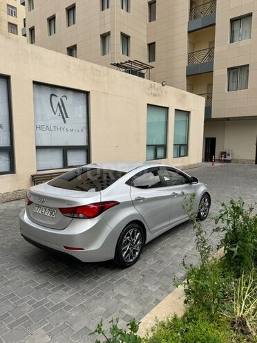 Hyundai Avante-5