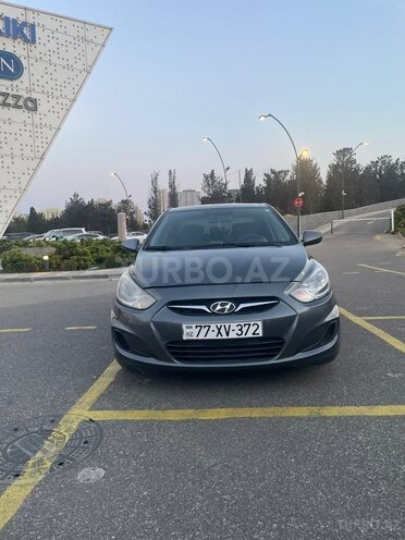 Hyundai Accent-1