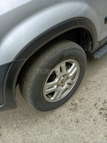 Honda CR-V-8
