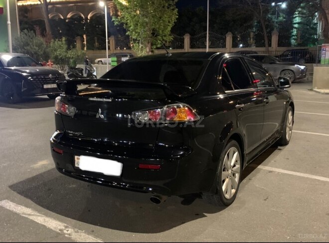 Mitsubishi Lancer-2
