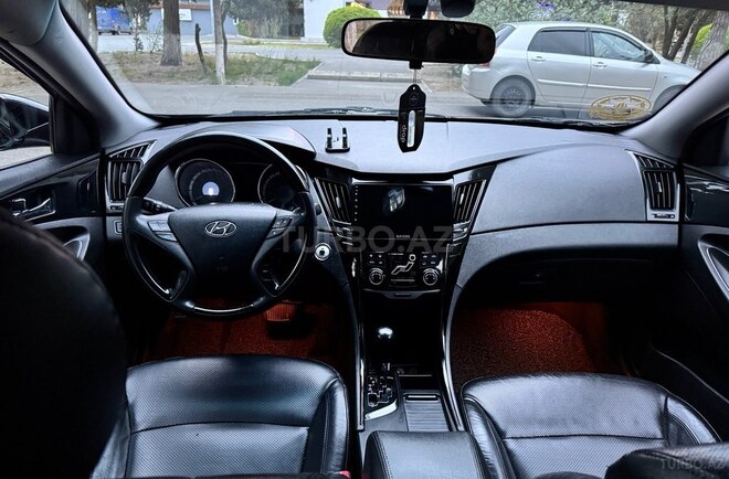 Hyundai Sonata-13