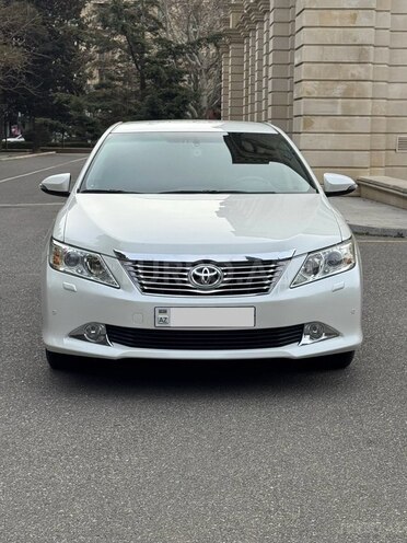 Toyota Camry-1