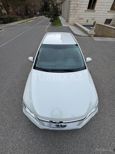 Toyota Camry-13