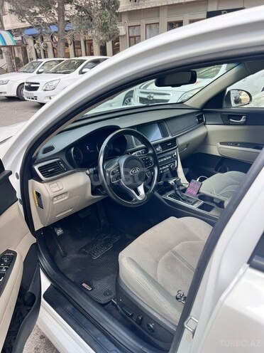 Kia Optima-3