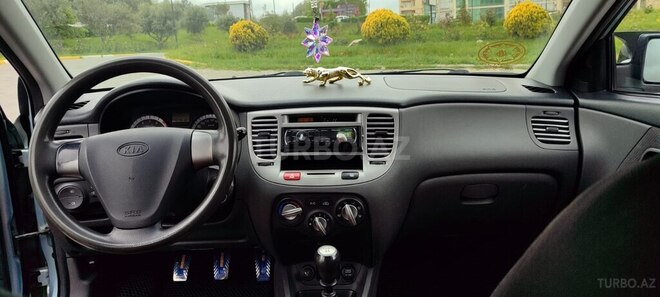 Kia Rio-3