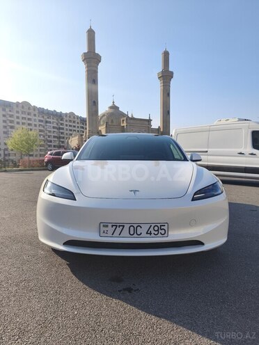 Tesla Model 3-2