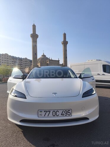 Tesla Model 3-8