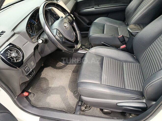 Toyota Corolla Fielder-7