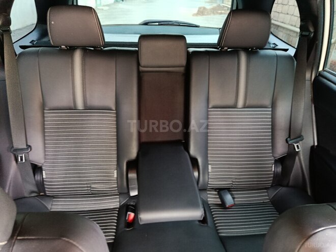 Toyota Corolla Fielder-9