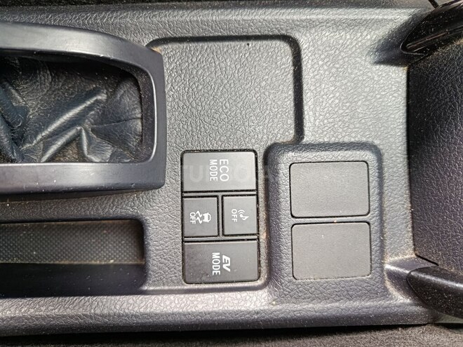 Toyota Corolla Fielder-11