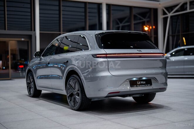 Li Auto L6-4