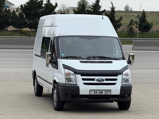 Ford Transit-1