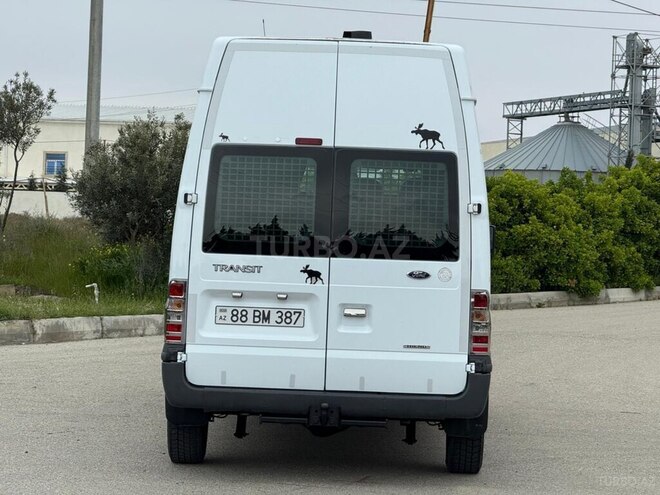 Ford Transit-2