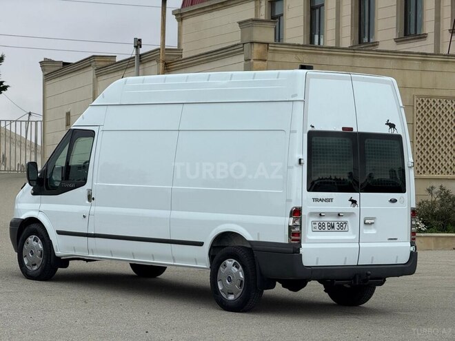Ford Transit-8
