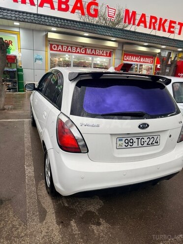 Kia Rio-3