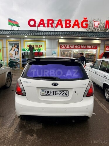 Kia Rio-4