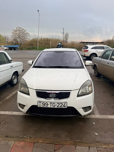 Kia Rio-1
