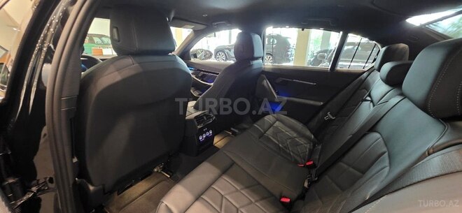 BMW 520-11