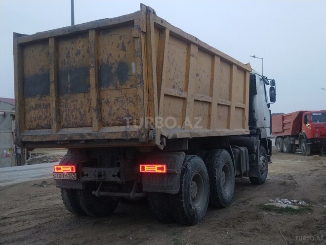 MAZ 650108-8