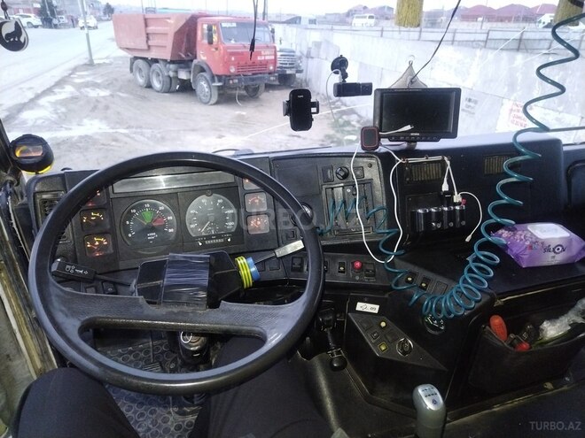 MAZ 650108-5