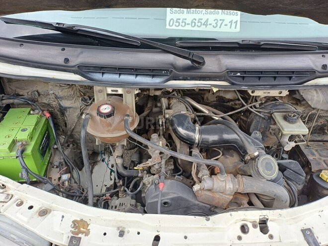 Ford Transit-9