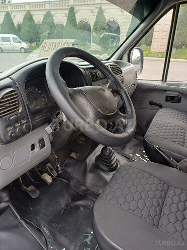 Ford Transit-8