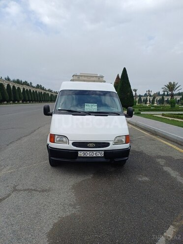 Ford Transit-1